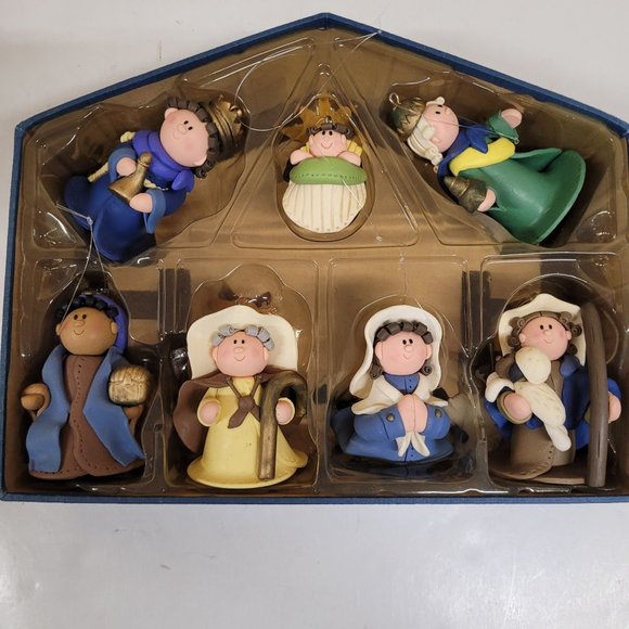 Nativity Christmas Set 7 Clay Figure Ornaments BAF 2004 Felt Box Manger - Picture 2 of 9